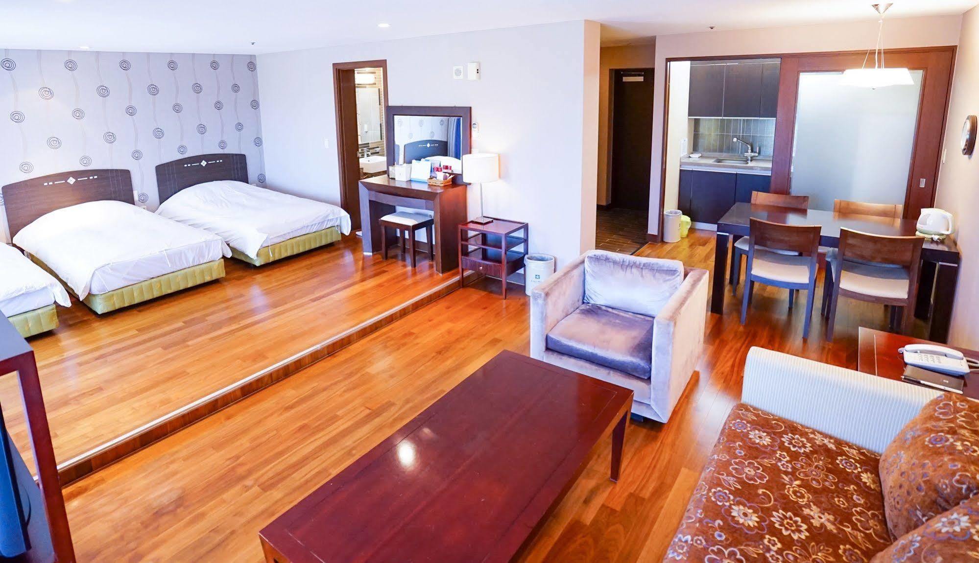 Lake Hills Jeju Resort Szogüpho Kültér fotó