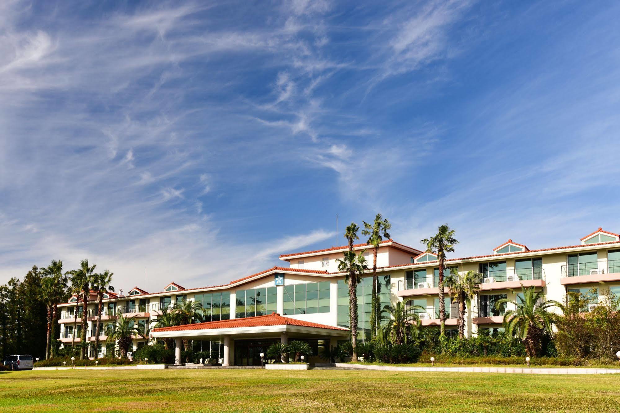 Lake Hills Jeju Resort Szogüpho Kültér fotó